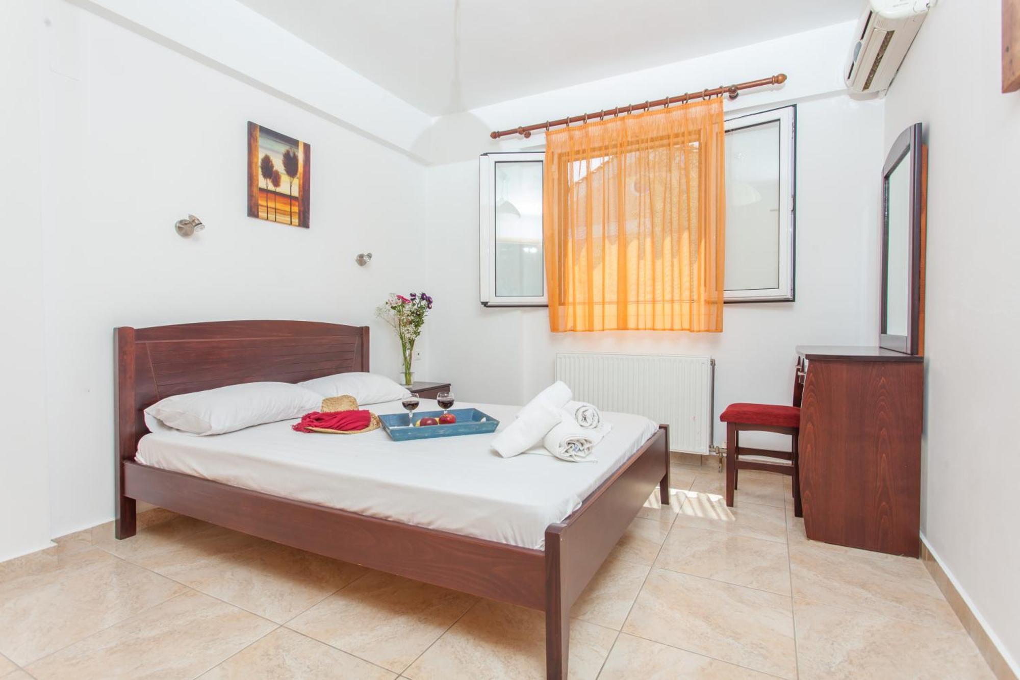 Cozy Apartments In City'S Suburbs Лефкада Экстерьер фото